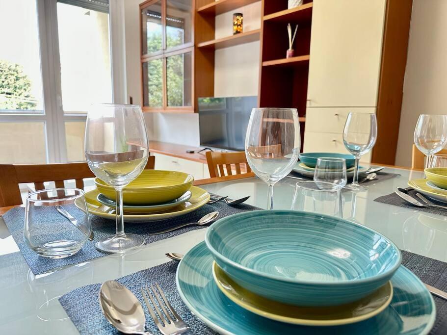 Low Cost Holiday An Business House And Free Park By Revenue House Como Zewnętrze zdjęcie