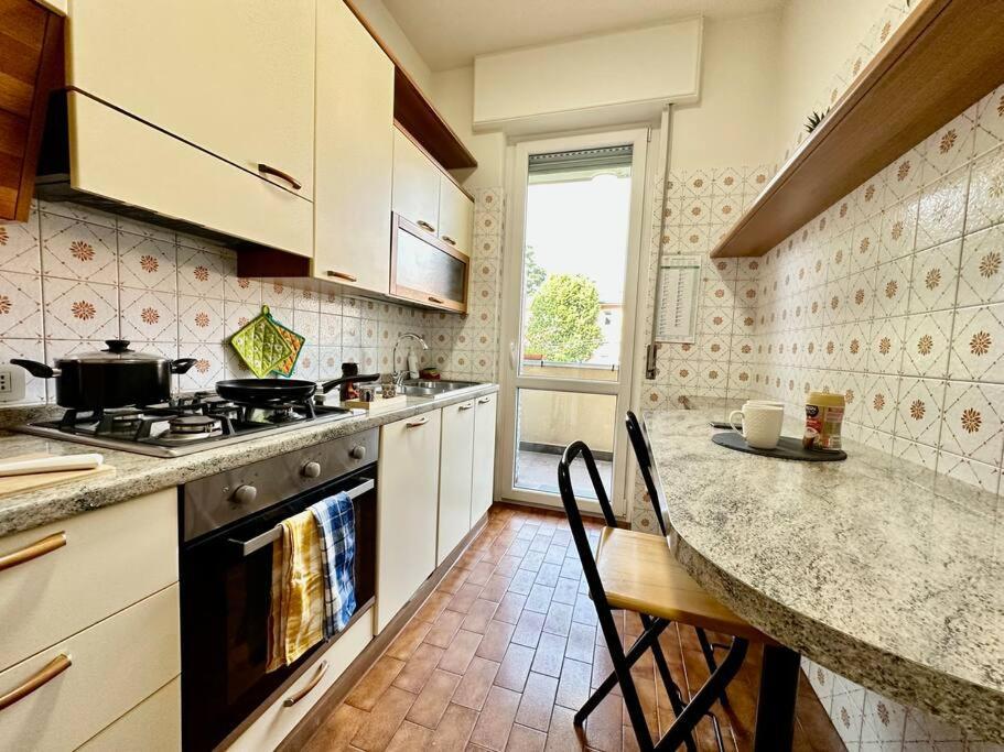 Low Cost Holiday An Business House And Free Park By Revenue House Como Zewnętrze zdjęcie