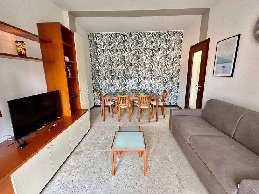 Low Cost Holiday An Business House And Free Park By Revenue House Como Zewnętrze zdjęcie